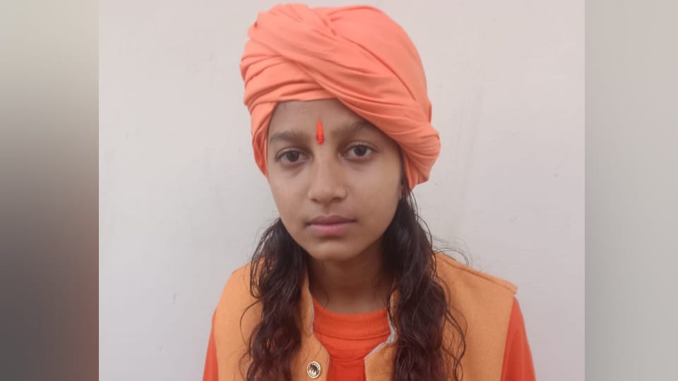 Mahakumbh 2025 13 year old Rakhi returned to village after 22 days and said she will live as a Sadhvi