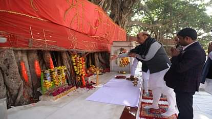 राजनाथ सिंह बोले : महाकुंभ में संगम स्नान करना मेरा सौभाग्य, भारतीयता को समझना है तो महाकुंभ में आइए h said: It is my good fortune to take Sangam bath in Mahakumbh, if you want to understand Indianness then come