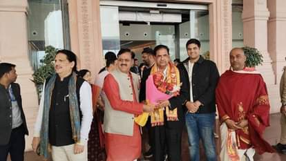 Himachal Governor Shiv Pratap Shukla paid his obeisance Ram Lalla court Tirumala Chairman reached Ramnagari