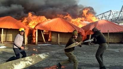 Maha Kumbh Fire News: Cylinder Blast in Prayagraj Mahakumbh  Mela Sector 19, Fire Tendors Reached Spot