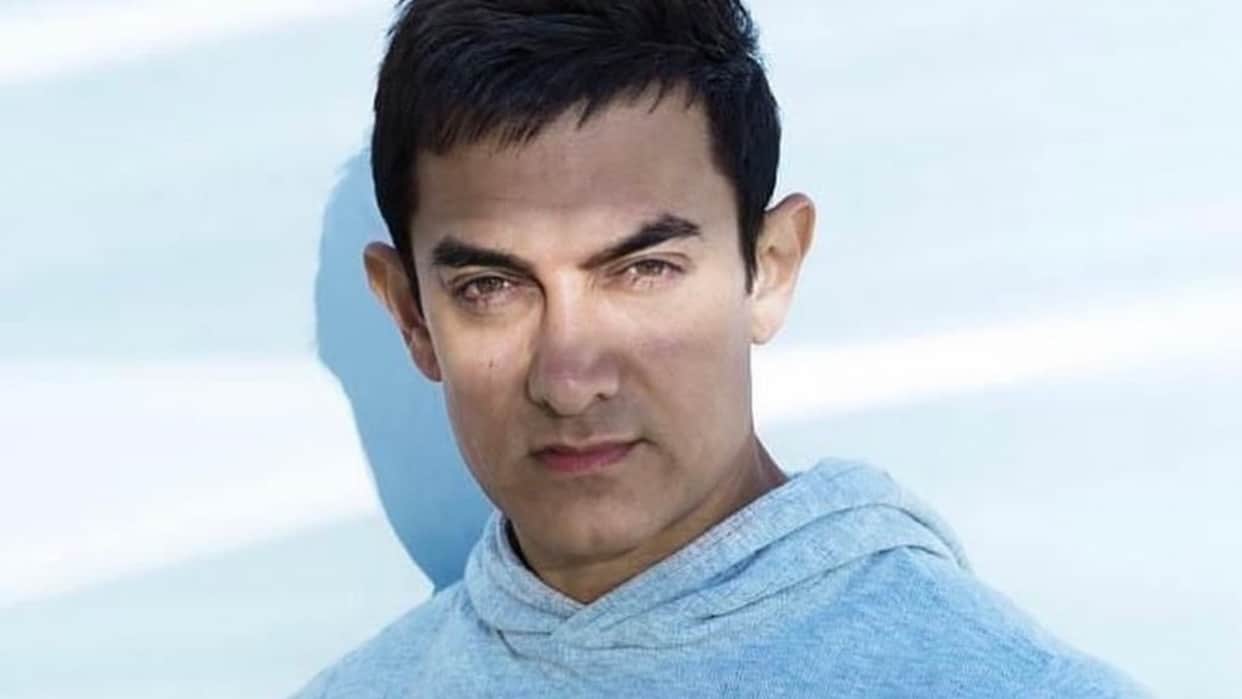 Aamir Khan Celebrate Eid With Family Son Junaid Khan And Ex Wife Kiran Rao Pose For Media