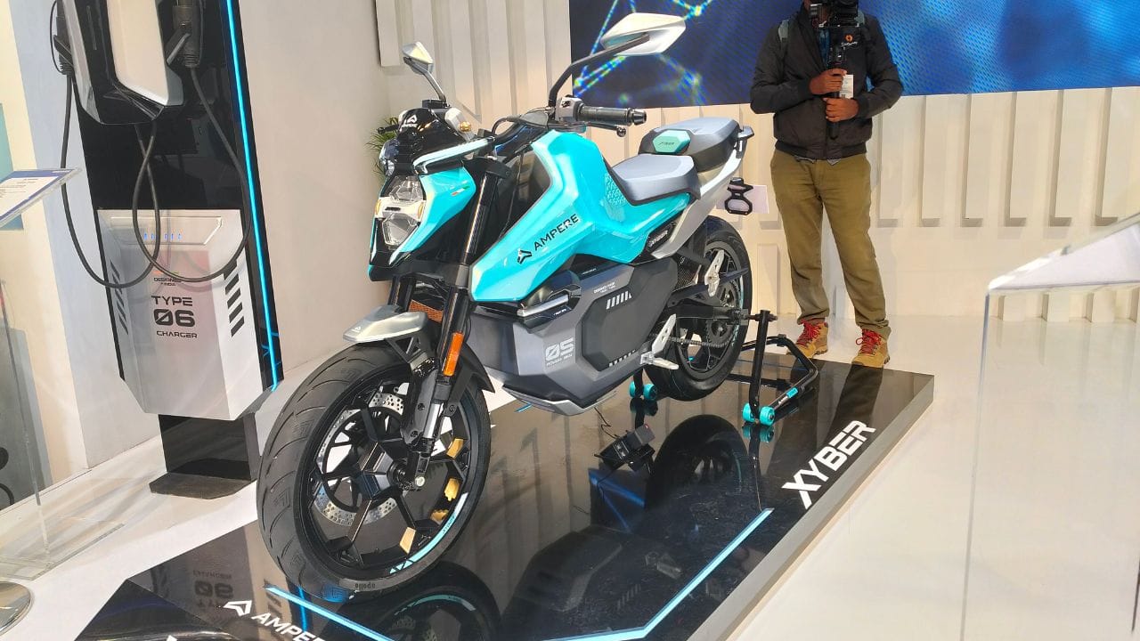 Two Wheelers Launched In Auto Expo 2025 Bharat Mandapam Hero Xoom 160 Suzuki Gizzer Flex Fuel Ampere Xyber