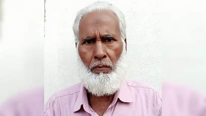 Bihar Crime: सोए ट्रक मैकेनिक की हथौड़े से पीट-पीट कर हत्या, अपराधियों ने घर में घुसकर वारदात को दिया अंजाम Begusarai Crime: Criminals entered house and killed a sleeping truck mechanic by beating him with hammer