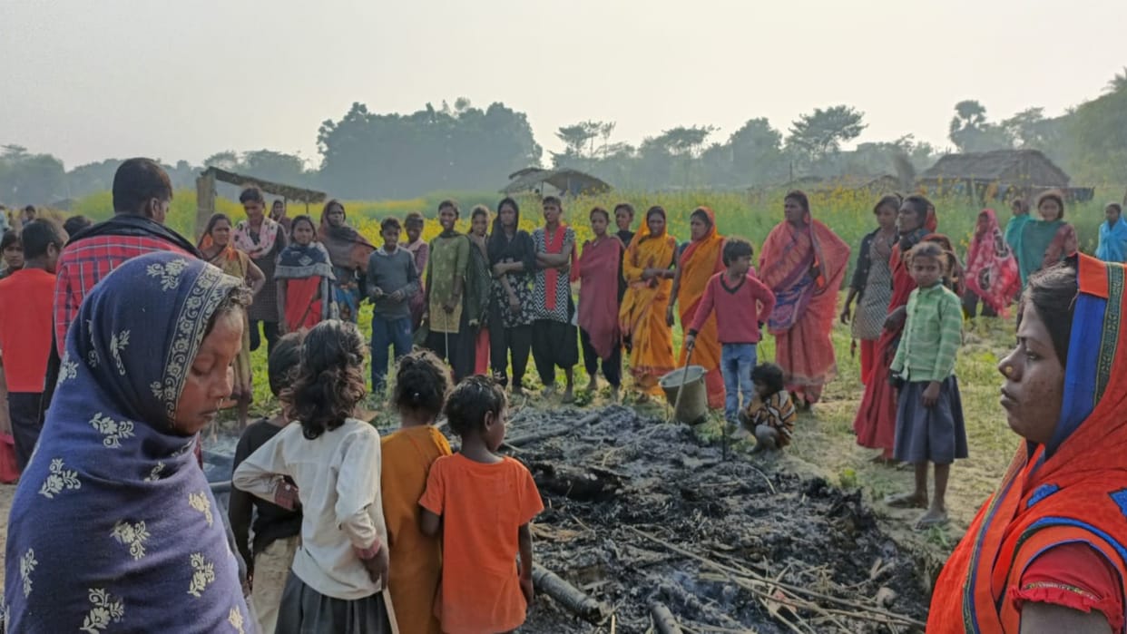 Begusarai Violence during evacuation of land people attacked police with bricks and stones and also burnt huts