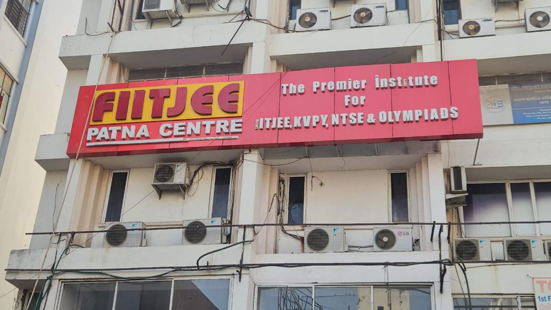 Bihar News: Bihar Police FIR against fitjee patna coaching institute absconding Patna JEE coaching fitjee news
