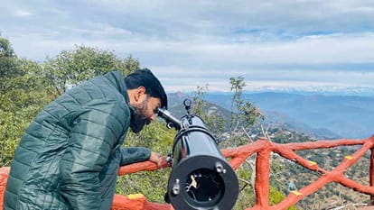 Kotdwar Tourist Crowd to See Snow-capped peaks of  Himalayas in Lansdowne