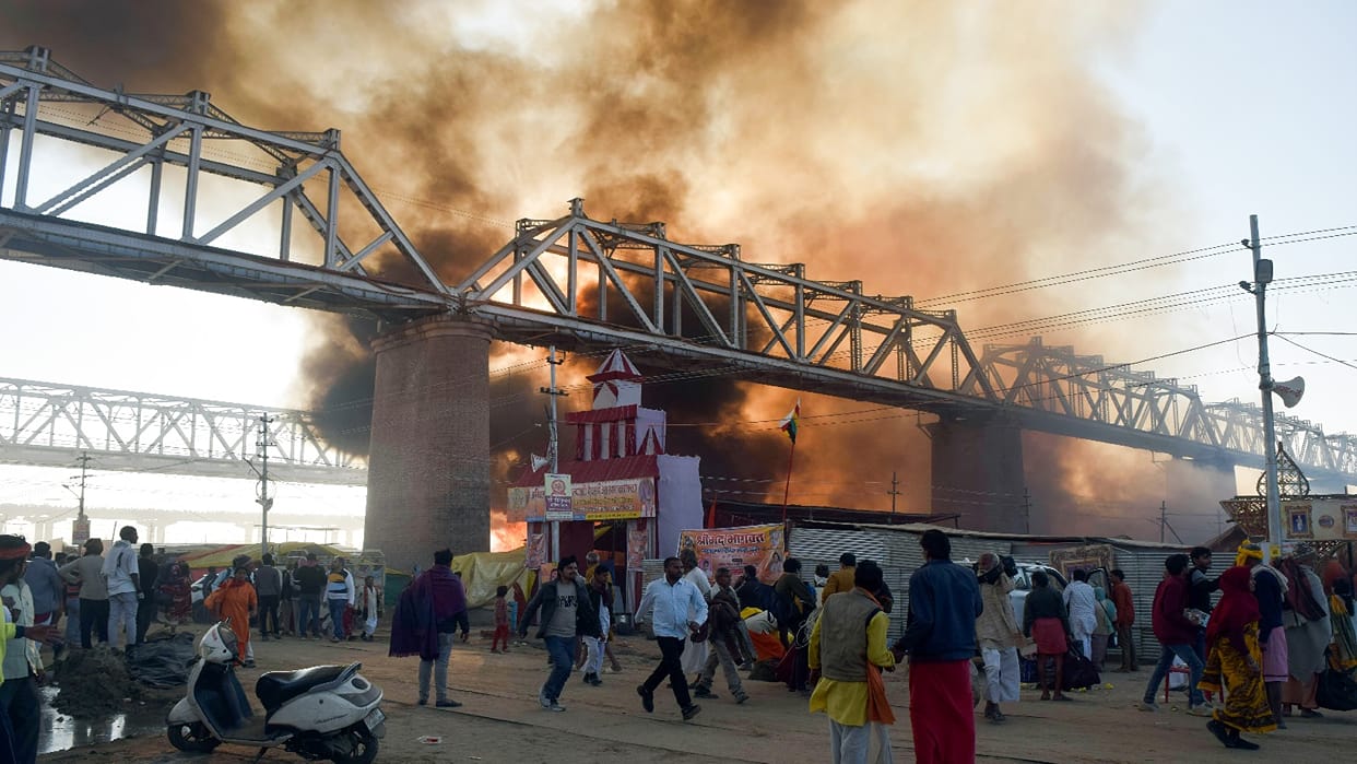 Geeta Press employees mobile phones burnt and more than one crore religious scriptures safe