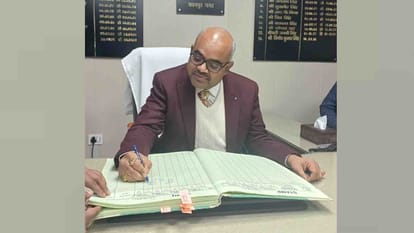 Kanpur Compensation of 46 lakhs taken on land registered in sand account 38 hectares of land grabbed