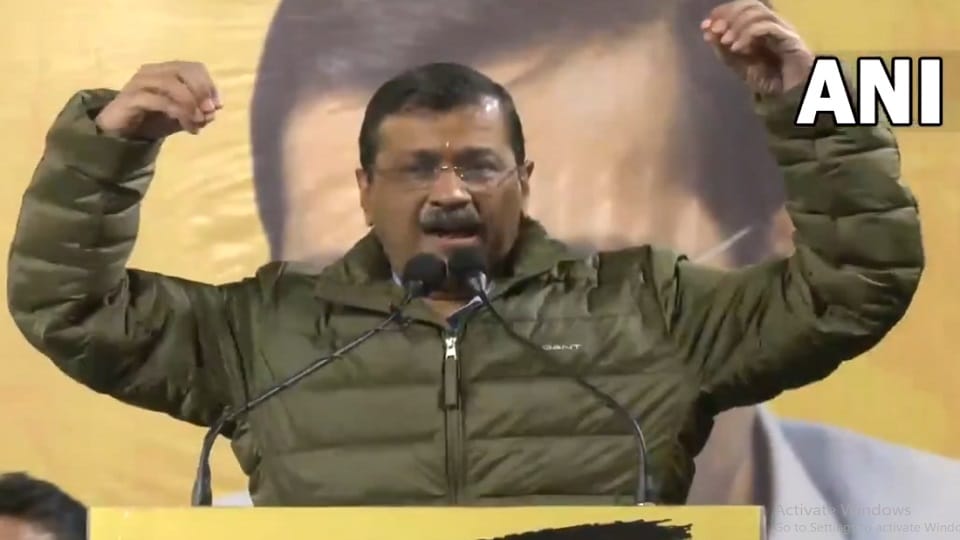 Delhi Assembly Election arvind kejriwal attacks BJP will stop free facilities made a big announcement for stud