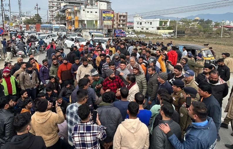 Dehradun: Bajrang Dal protested against slaughtering of protected animals, blocked Shimla bypass