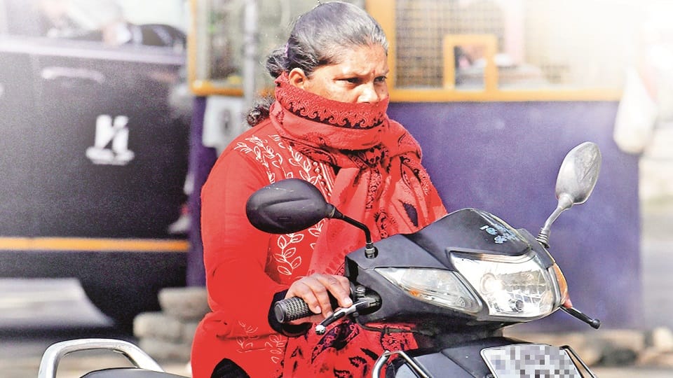 Women are ahead of men in breaking traffic rules... Fifty thousand challans in a year