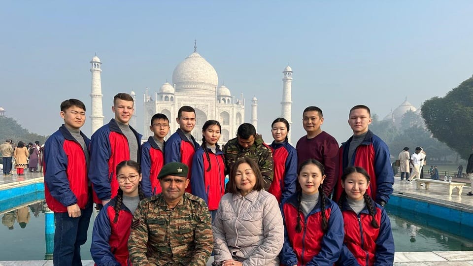 23 officers and 132 cadets from 17 friendly countries also visited the Taj