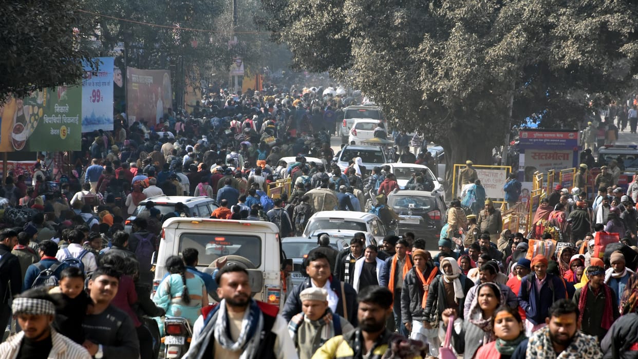 Ban on entry of outside vehicles from today, vehicles will be able to park only at designated places.
