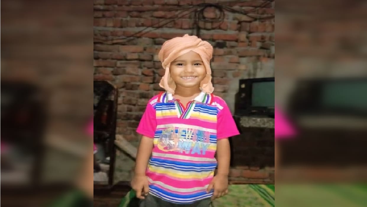 Unknown vehicle hits bike in Hapur six year old girl dies
