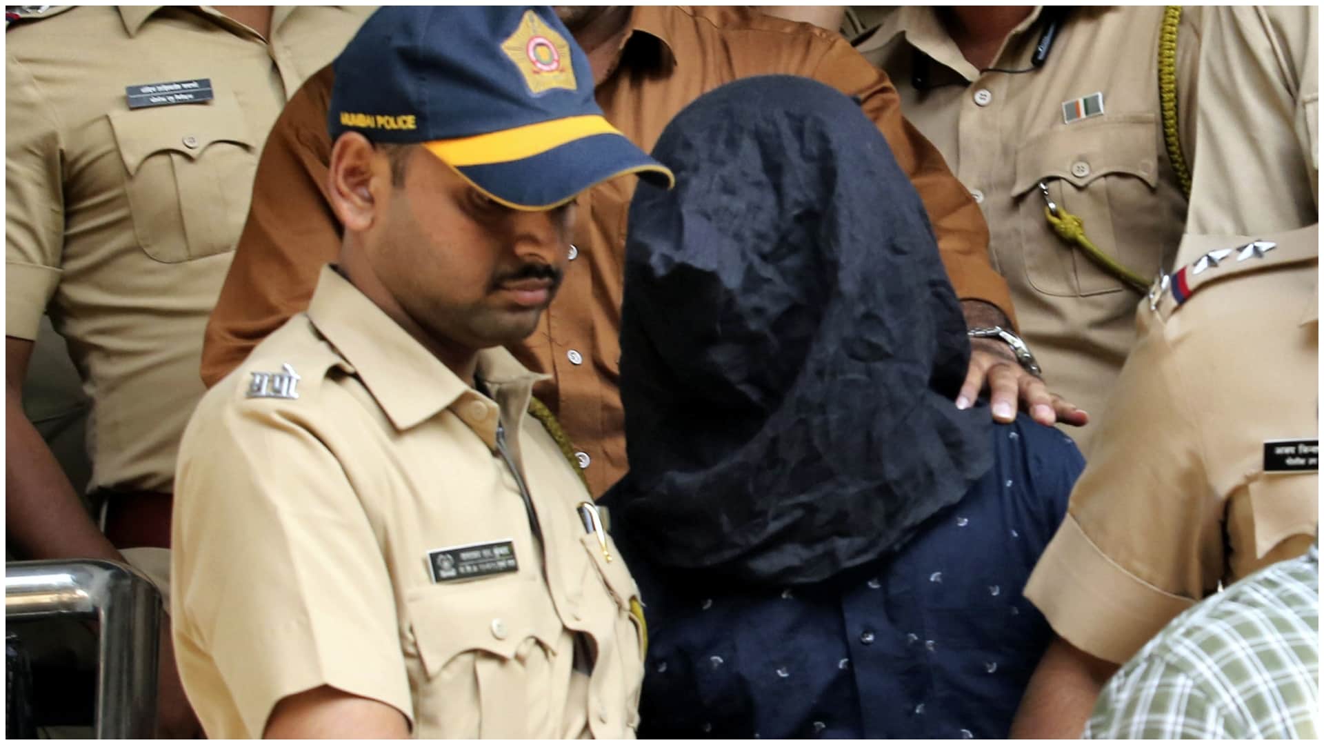 Saif Ali Khan Stabbing Case Two lawyers compete to represent accused, magistrate plays the referee