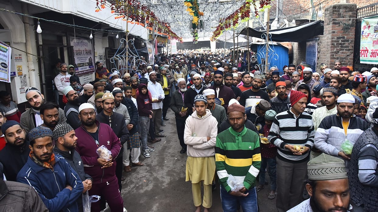 Ban on finding religious places under mosques Barelvi Ulema sent Muslim agenda to the President