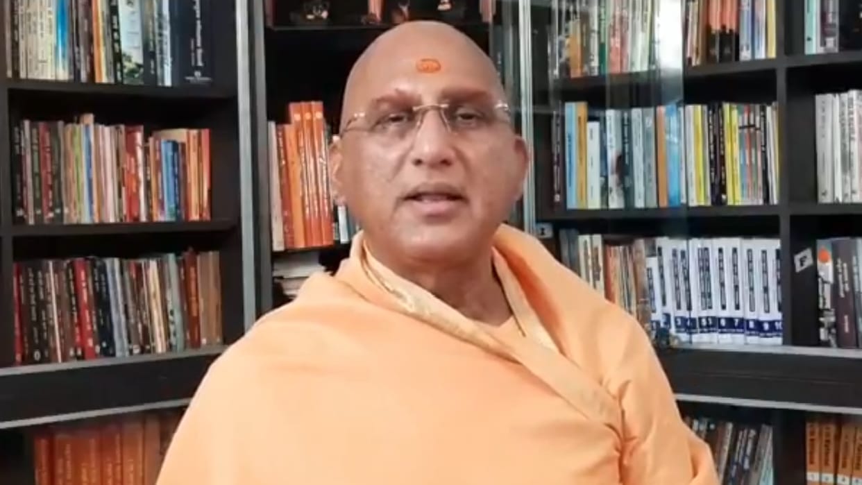 Swami Avadheshanand Giri compared CM Yogi with Harsh Vardhan and Vikramaditya