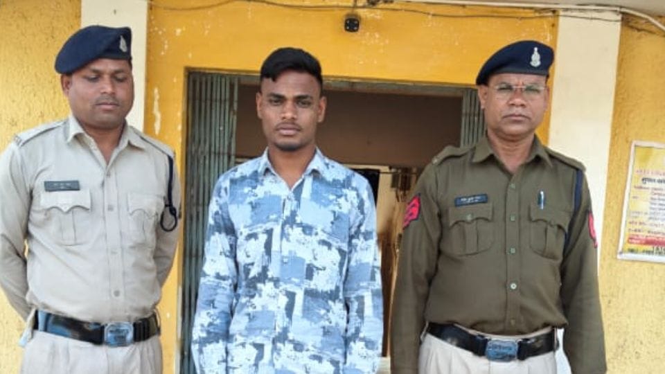 Police arrested accused who broke donation box and committed theft in Janjgir Champa