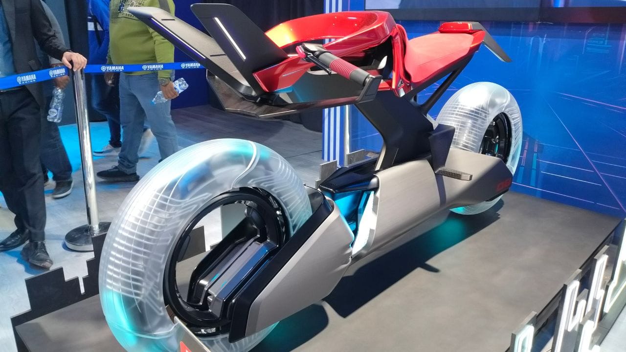 Unique Electric Vehicles In Auto Expo 2025 Wave EVA Hero Surge Honda Mini Scooter Yamaha Concept Electric Vehi