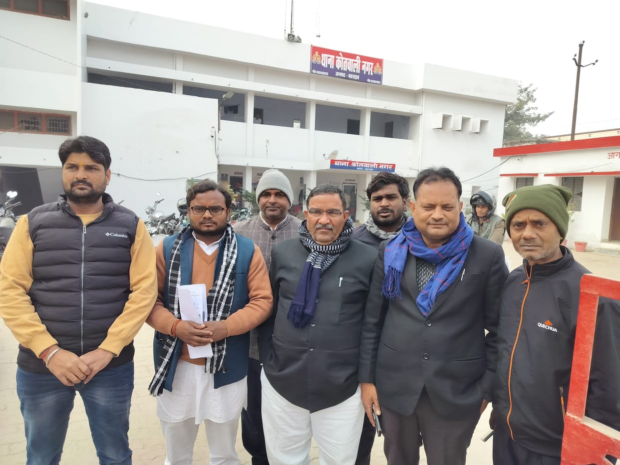 SP activists wants FIR against Mahant Rajudas.