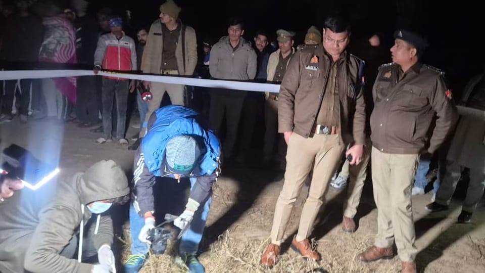 Moradabad : Called him out of house on pretext of giving him alcohol, then killed him by crushing his head