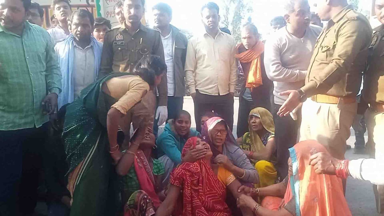 Banda: Security guard crushed to death by truck