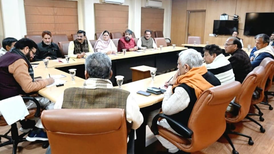 CM Nayab Saini held meeting with Haryana leaders for Delhi Election