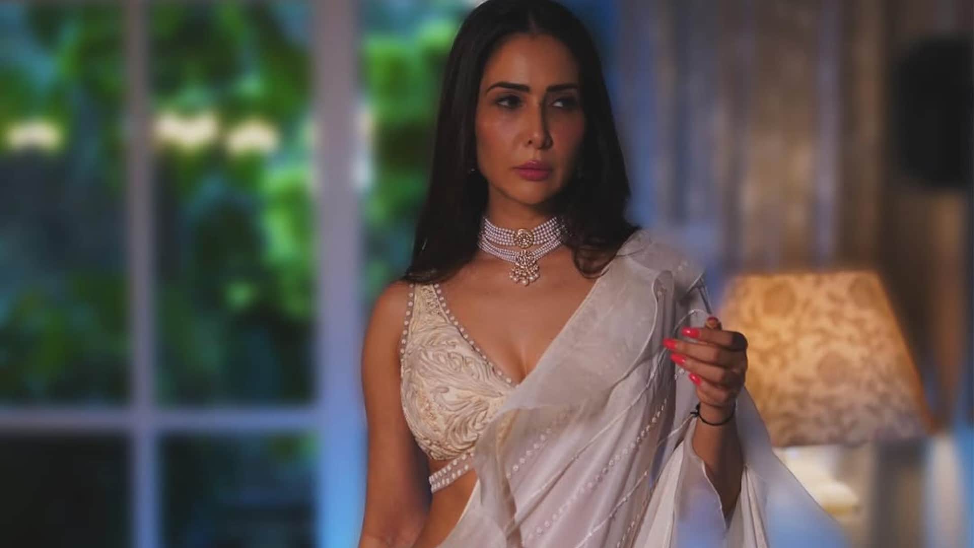 actress Kim Sharma birthday know what is she doing these days where does actress Kim Sharma live