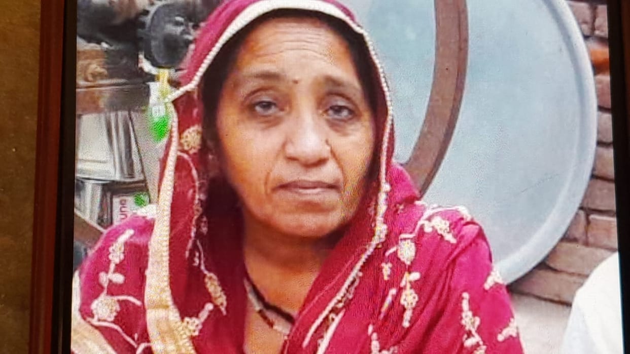 Woman railway employee murdered after robbery in Andhra Pradesh Express train