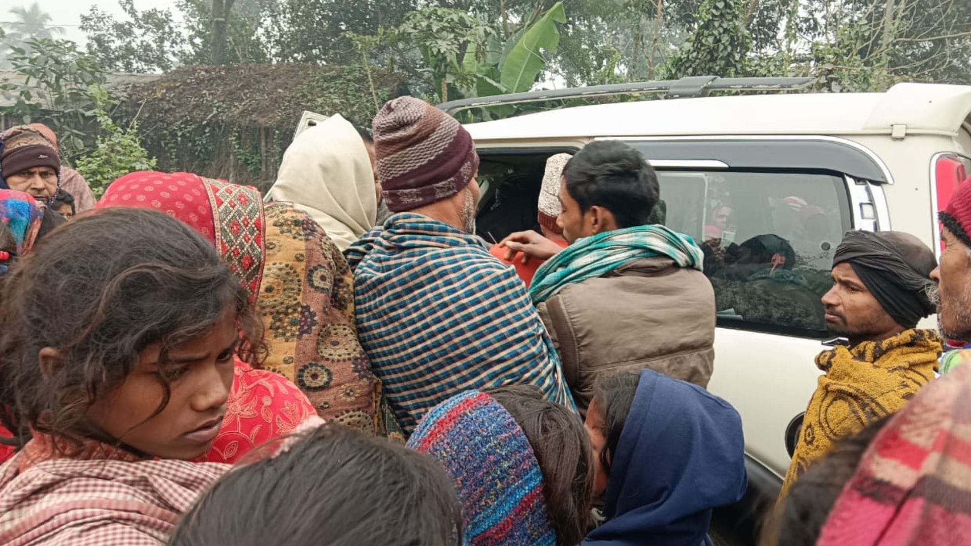पोखर से युवक का शव बरामद