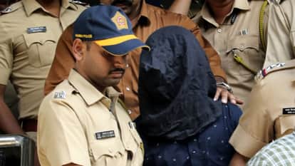 Saif Ali Khan Case According To Police Attacker Stabbed Actor To Free Himself from Him