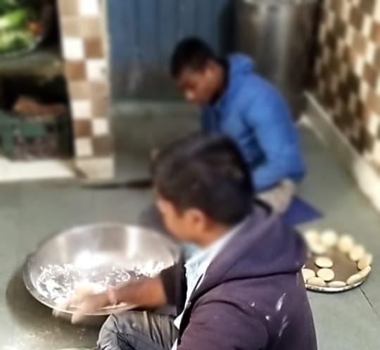 Indore News: A child ran away from the government disabled children's home in Indore, he is being made to work