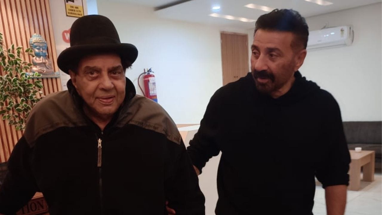 Himachal Actor Dharmendra gazed at Gobind Sagar lake with Sunny Deol