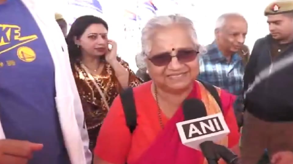 Rajya Sabha MP Sudha Murthy Visits Mahakumbh 2025 know her Income Property Net worth Lifestyle in hindi