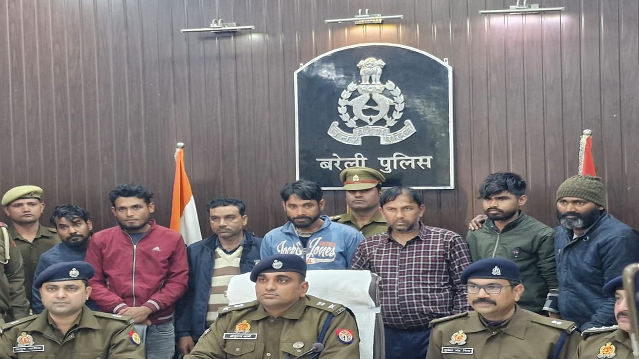 retired lekhpal son kidnapped his cousin brother from banda eight accused arrested in bareilly