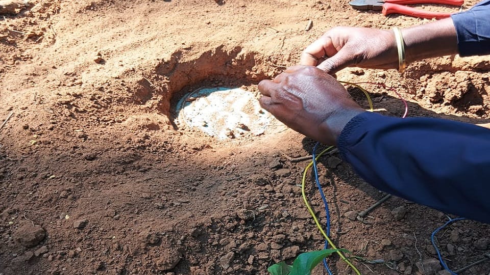 Naxals plans foiled once again jawans recovered eight IEDs weighing five kg each in Bijapur
