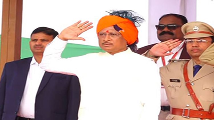 Republic Day 2025: सीएम साय सरगुजा जिला में करेंगे ध्वजारोहण, जानें सांसद, मंत्री, MLA कहां फहराएंगे तिरंगा