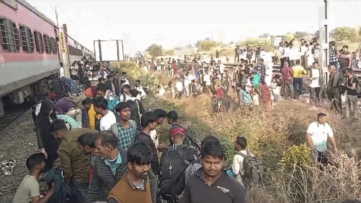 Jalgaon train accident: people keep on asking on helpline numbers.