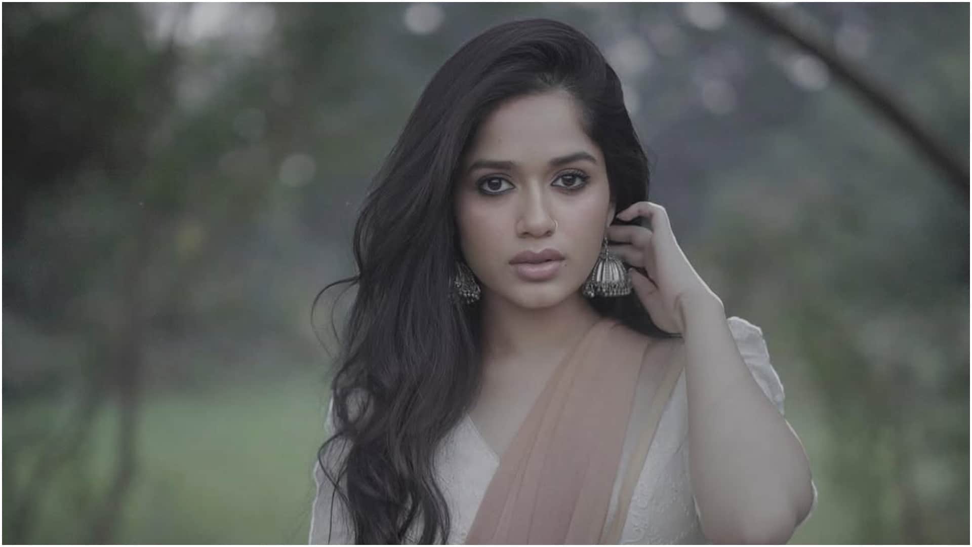 Jannat Zubair Rahmani surpasses shahrukh khan in instagram followers check how many she gets