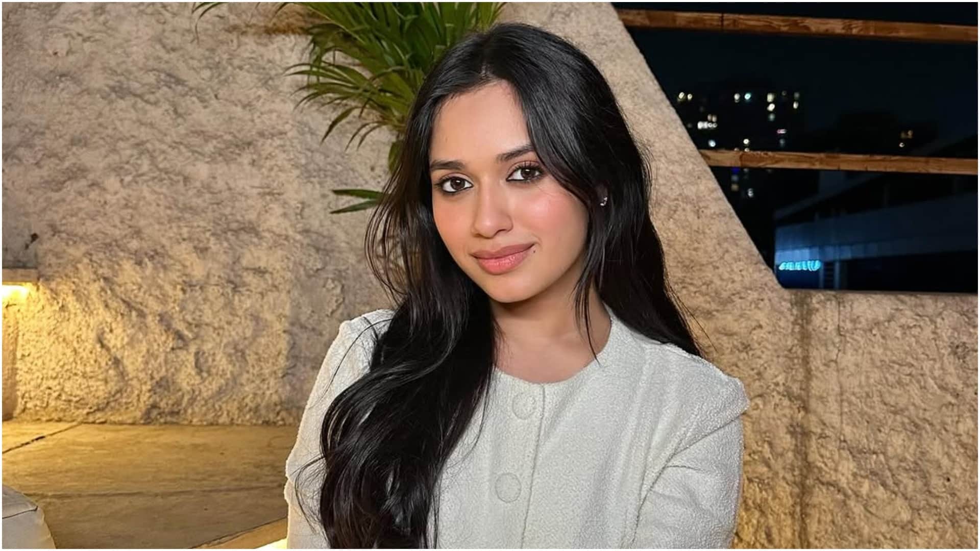 Jannat Zubair Rahmani surpasses shahrukh khan in instagram followers check how many she gets