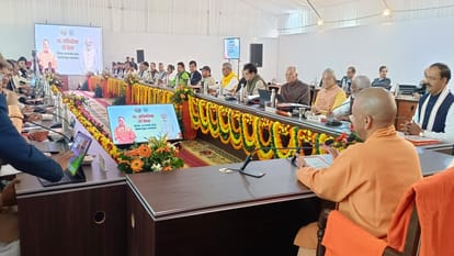 UP Cabinet: Graduate female students to get scooters; purchase of new electric buses approved; read 18 major d