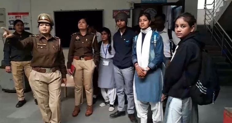 Students learned how work is done in the women's police station and also visited the control room