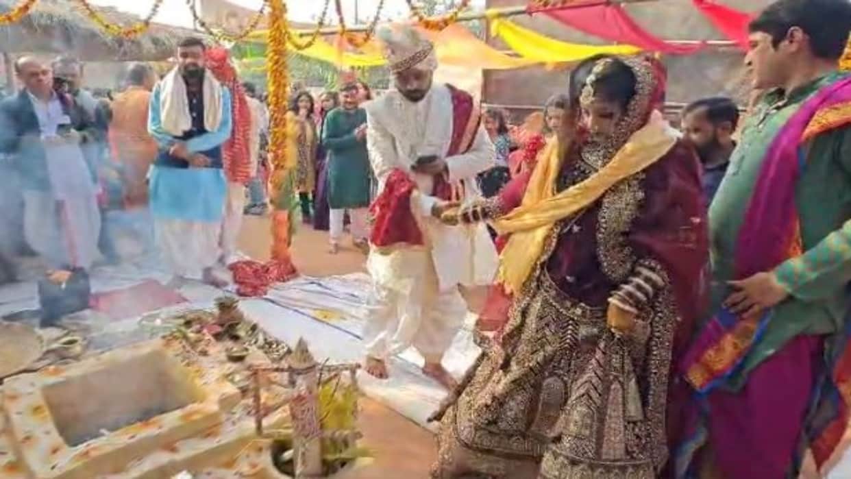 Gwalior: Destination wedding concluded in Gaushala with Vedic mantras, bride and groom left in bullock cart
