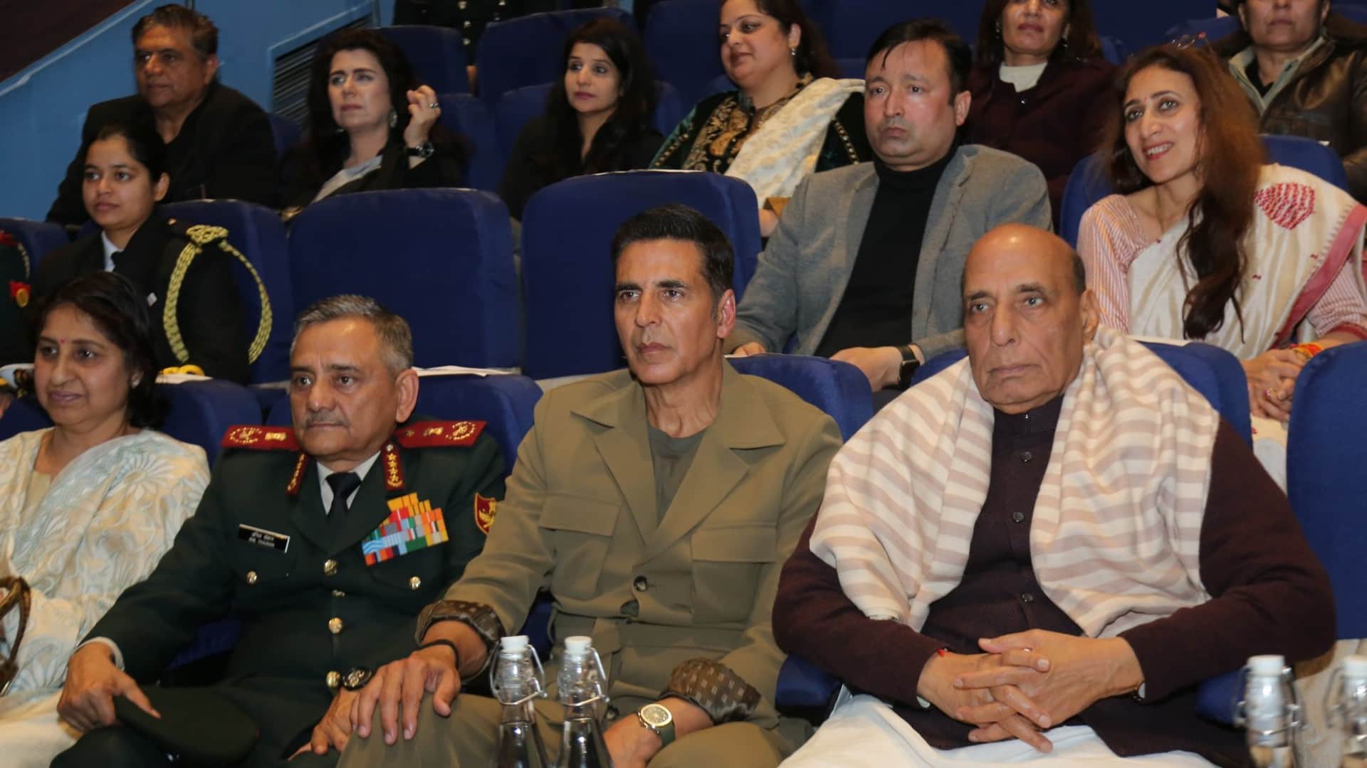 Akshay Kumar shared the look of Sky Force said It is matter of pride to wear the uniform of Air Force
