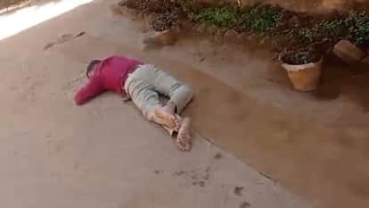 Drunk teacher collapses in school in Korba