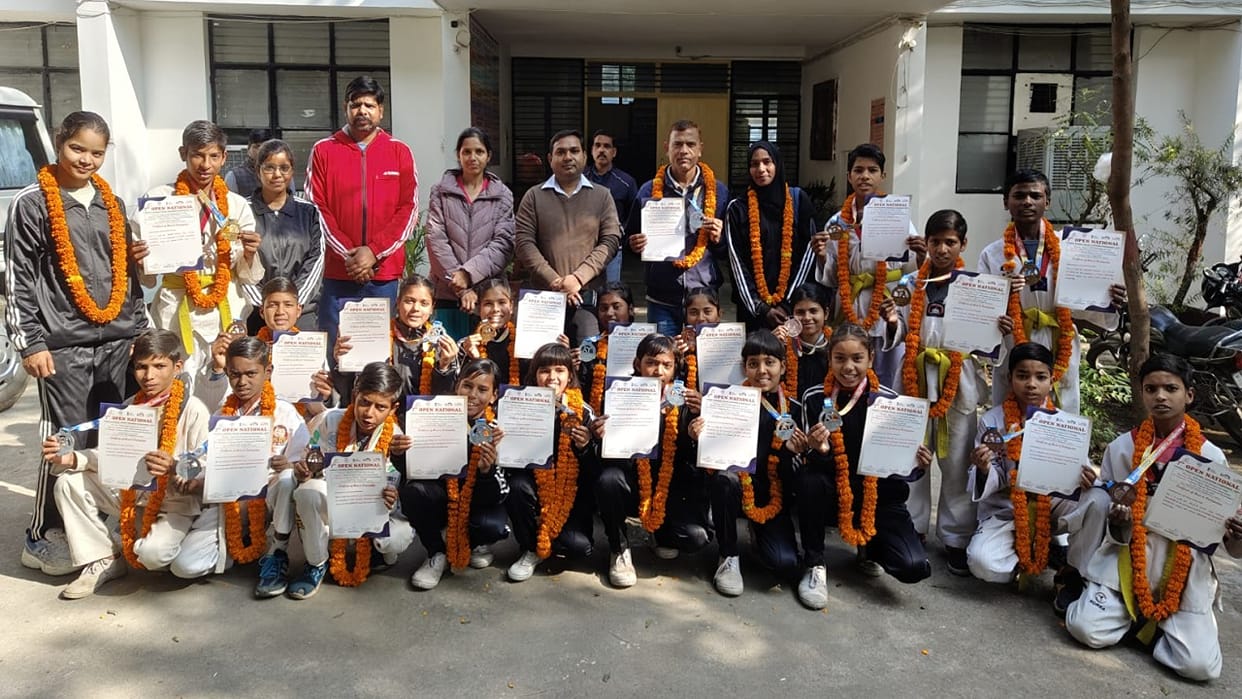 Students won 21 medals in National Taekwondo Competition