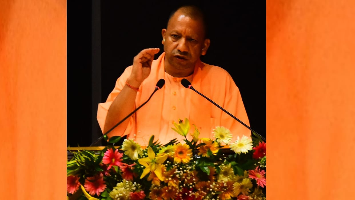 CM Yogi Adityanath and saints express grief on the death of Acharya Satyendra Das.