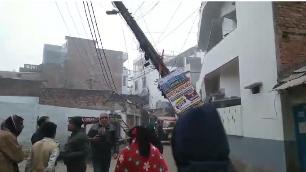 Monkey brought down electricity pole in Azamgarh