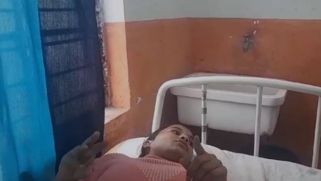 Crime in Bihar Three girl students going for coaching in Gopalganj were attacked with sharp weapons