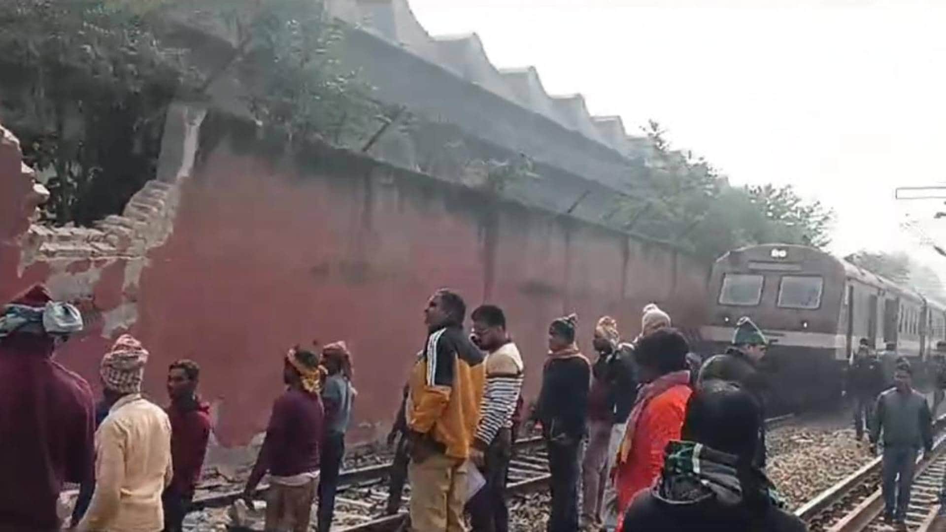 Bihar News Goods train derailed in jamalpur bihar passenger train saved by driver